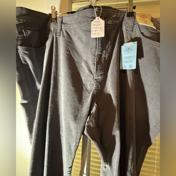 St. John Bays Straight Leg Mid Rise Corduroy Pants-Size 24/3X - Picture 4 of 10
